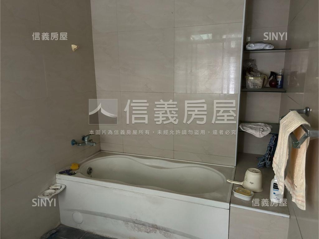 近未來藍線捷運二樓公寓房屋室內格局與周邊環境