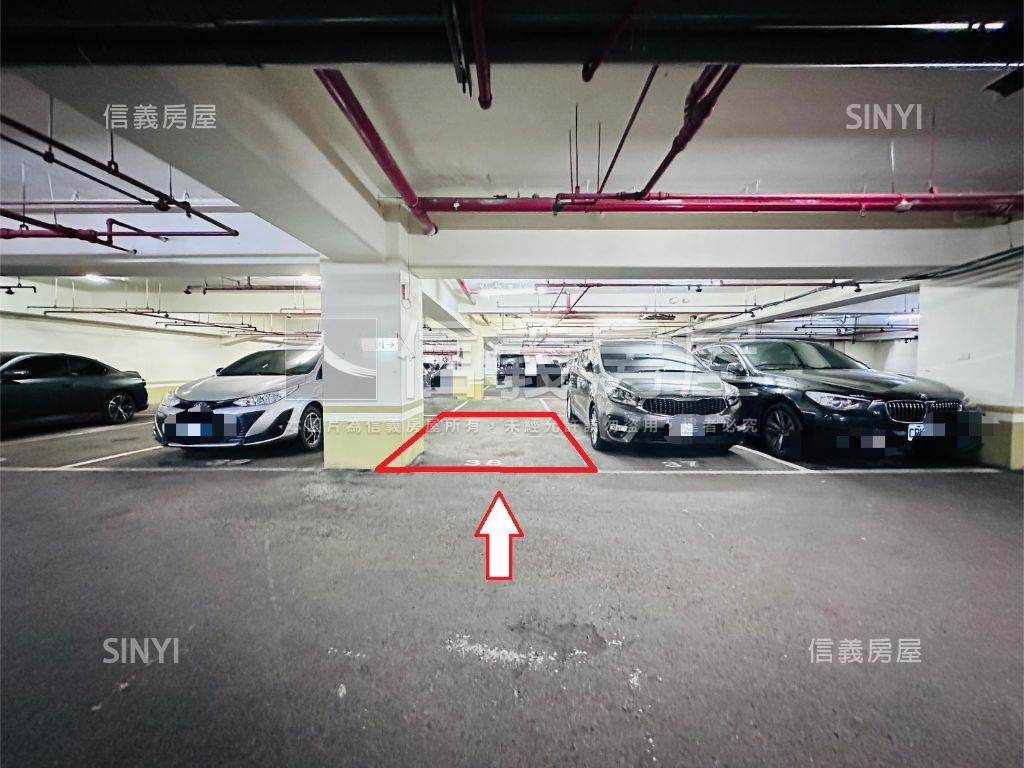 松江南京★坡道平面車位房屋室內格局與周邊環境