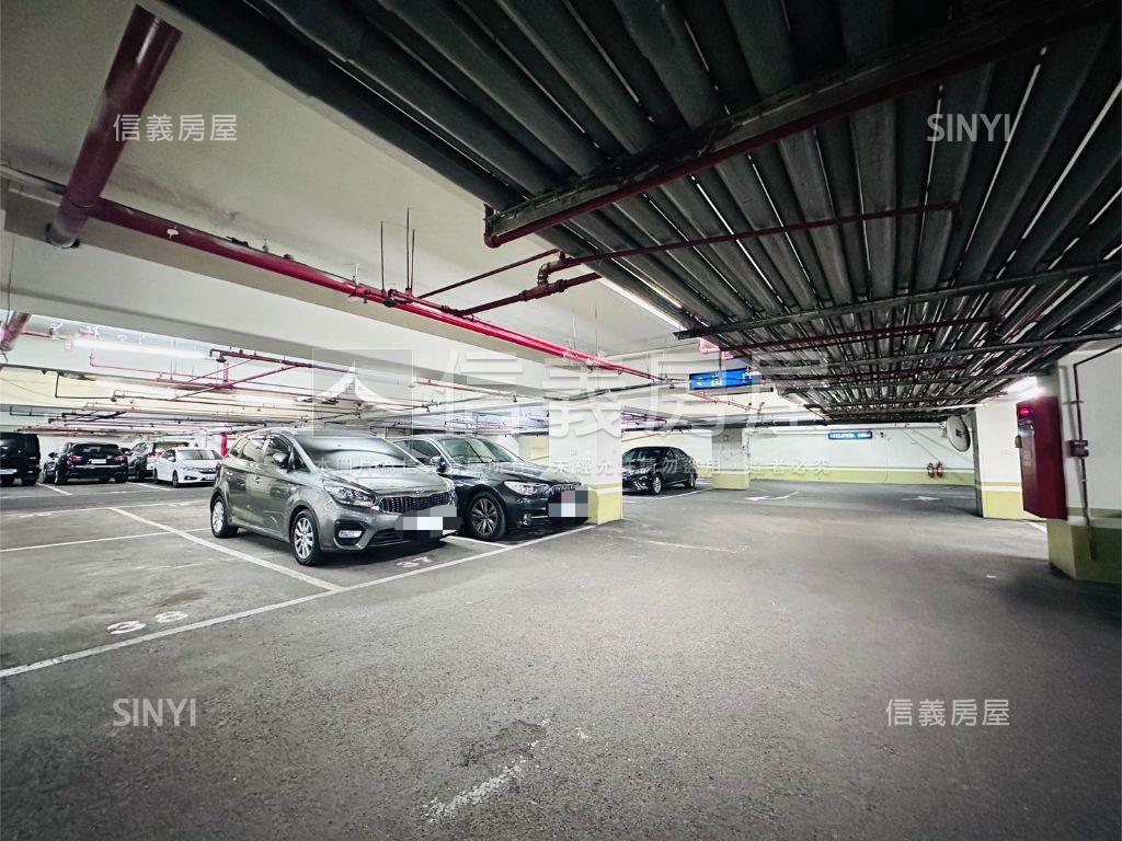 松江南京★坡道平面車位房屋室內格局與周邊環境