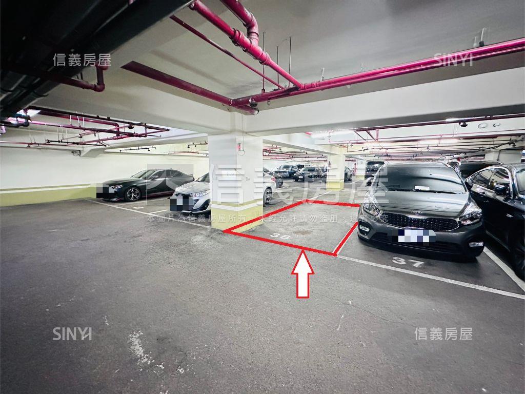 松江南京★坡道平面車位房屋室內格局與周邊環境