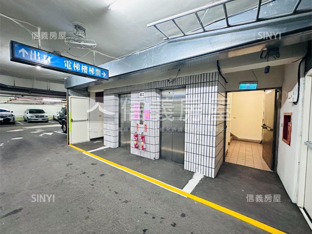 松江南京★坡道平面車位房屋室內格局與周邊環境