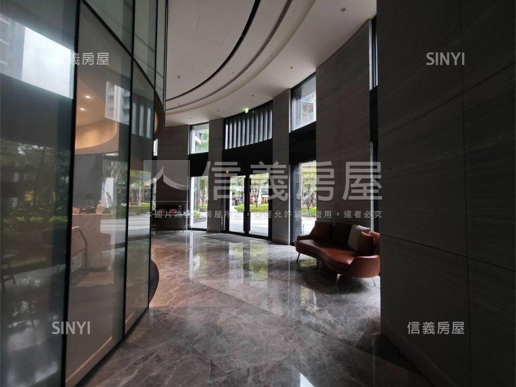 聯上涵翠高樓兩房車位房屋室內格局與周邊環境