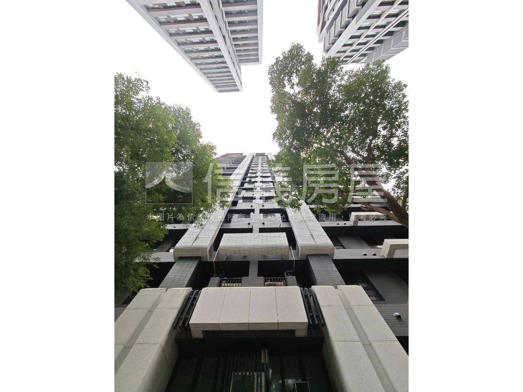 聯上涵翠高樓兩房車位房屋室內格局與周邊環境