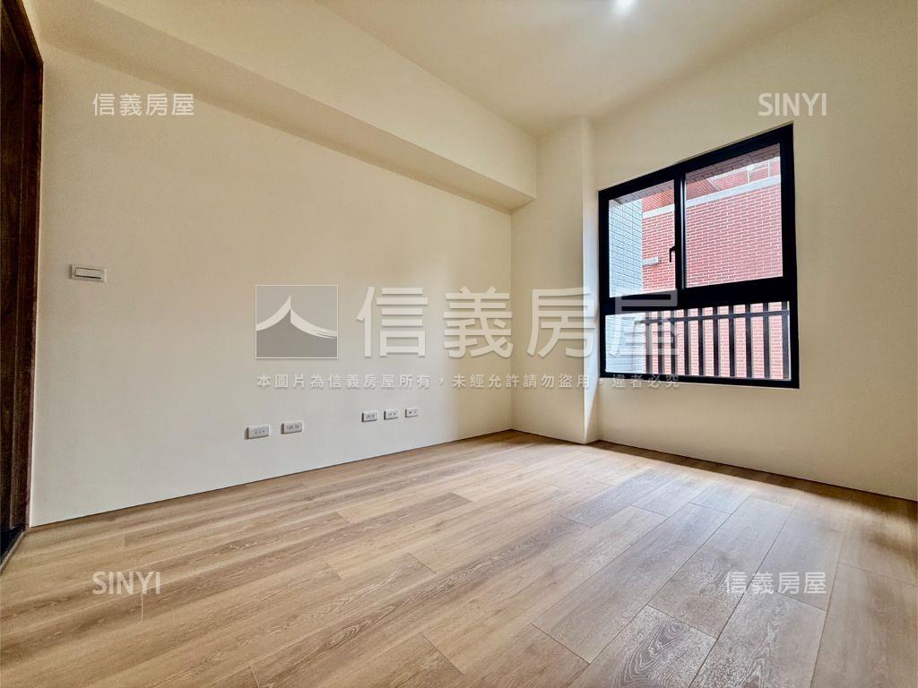 全新三房平車質感讚房屋室內格局與周邊環境