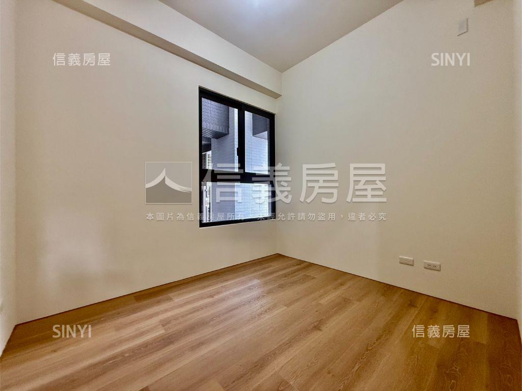 全新三房平車質感讚房屋室內格局與周邊環境