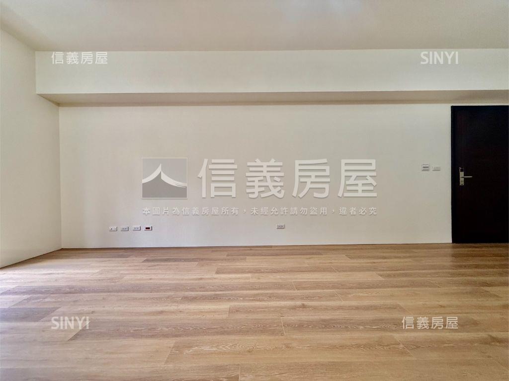 全新三房平車質感讚房屋室內格局與周邊環境