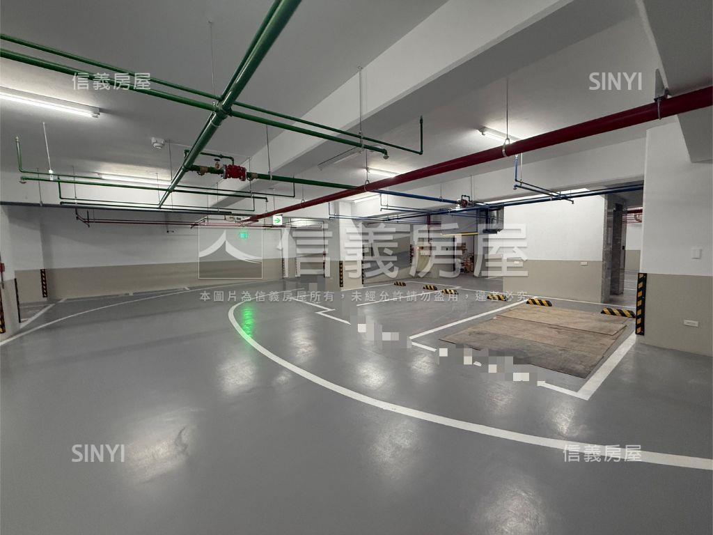 全新三房平車質感讚房屋室內格局與周邊環境