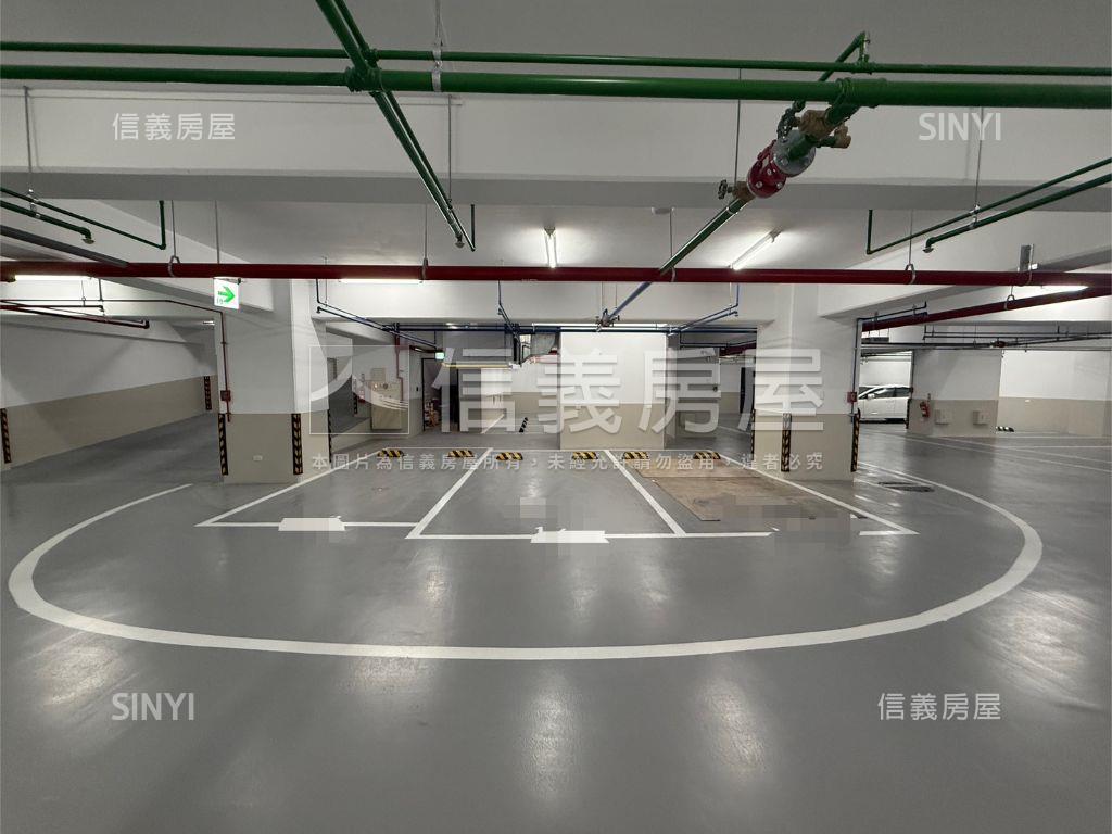 全新三房平車質感讚房屋室內格局與周邊環境