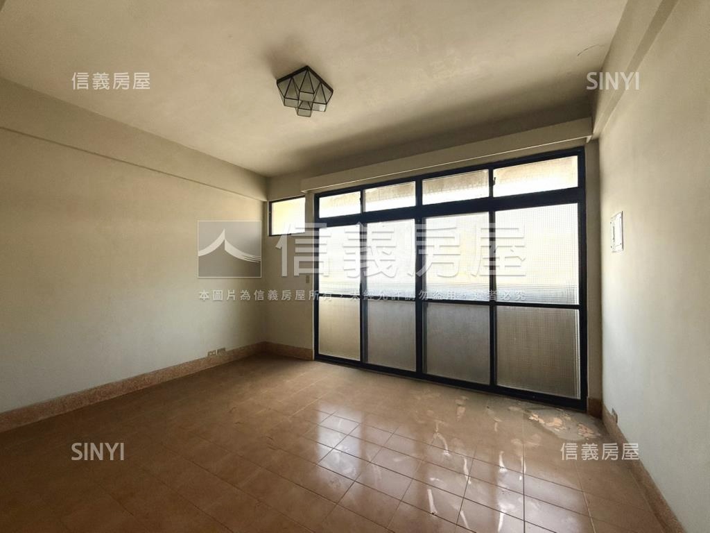 正大墩路透店稀有釋出房屋室內格局與周邊環境