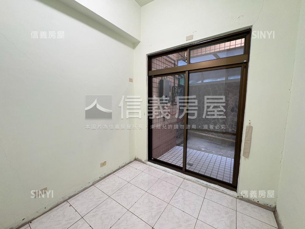 大有路稀有庭院戶三房車位房屋室內格局與周邊環境