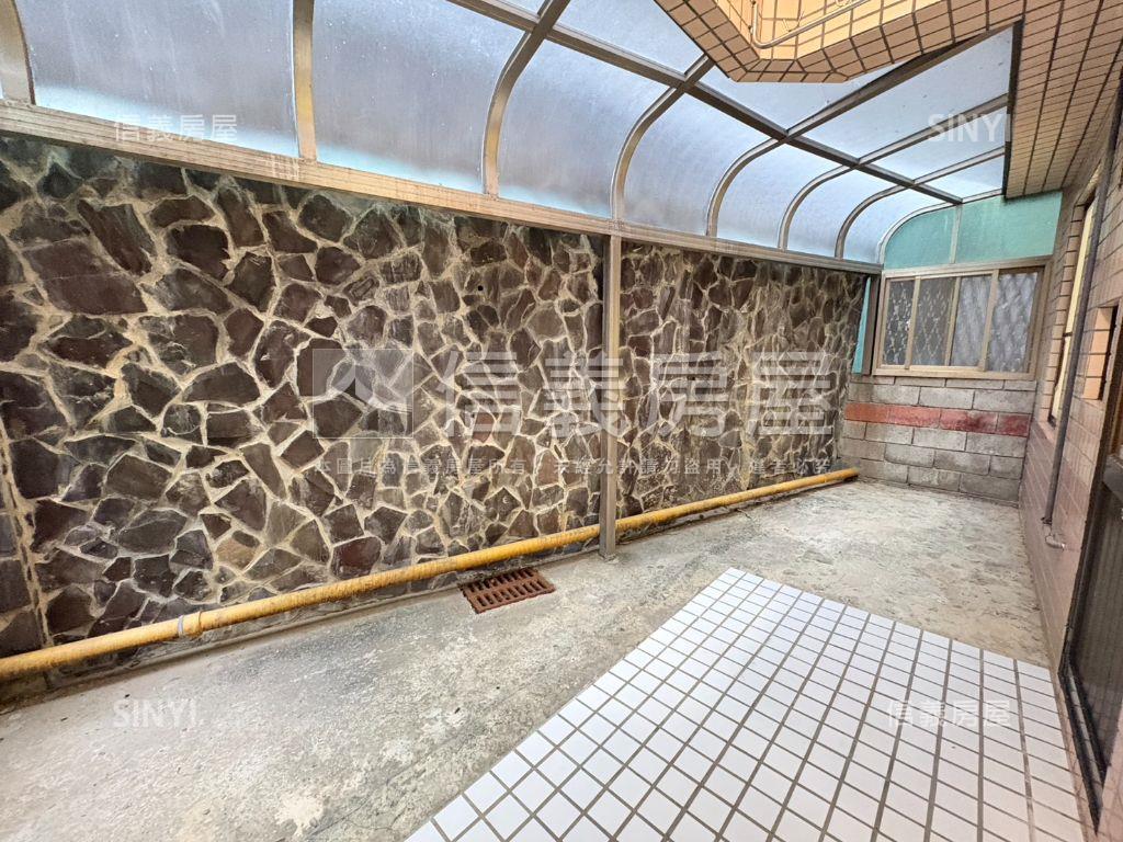 大有路稀有庭院戶三房車位房屋室內格局與周邊環境