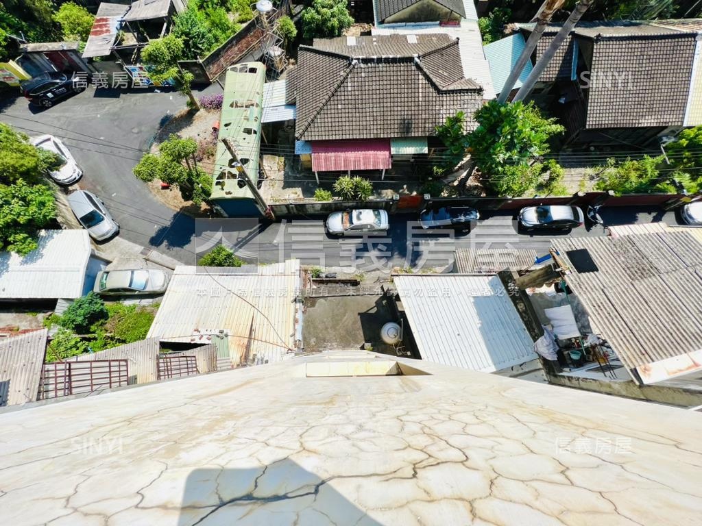 正公園路低總價臨路金店房屋室內格局與周邊環境