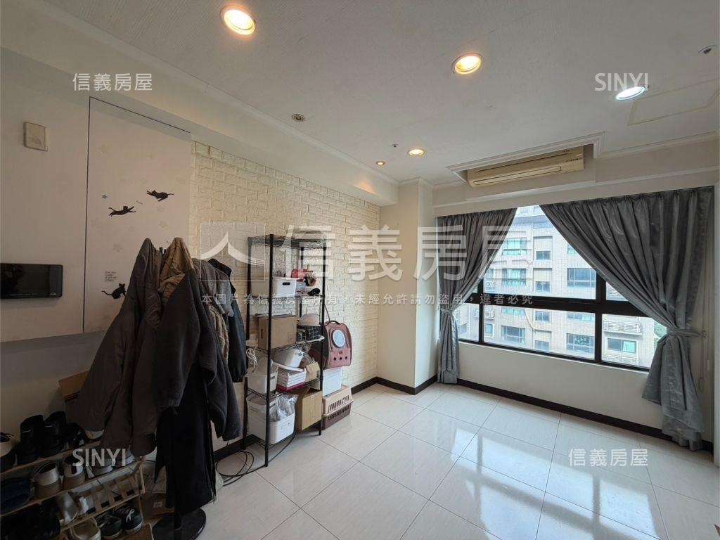 光影築巢新世代二房車位房屋室內格局與周邊環境