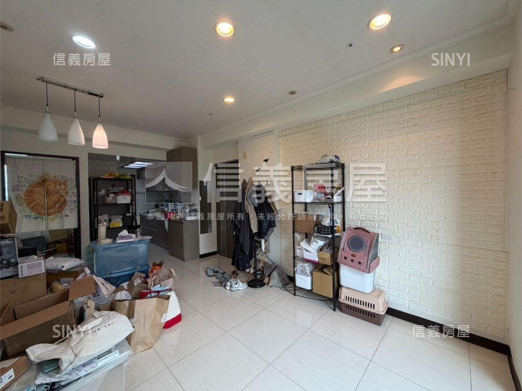 光影築巢新世代二房車位房屋室內格局與周邊環境