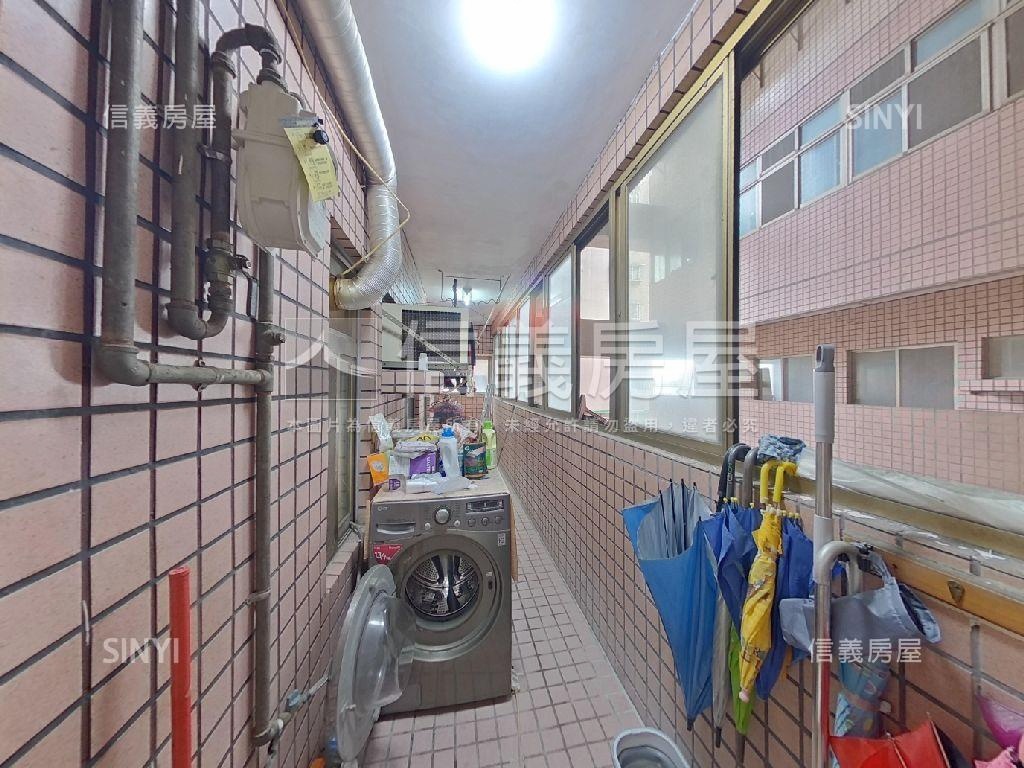 東帝士明亮４房車位房屋室內格局與周邊環境