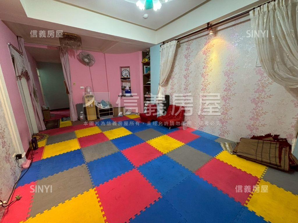 溫馨園大三房附車位房屋室內格局與周邊環境