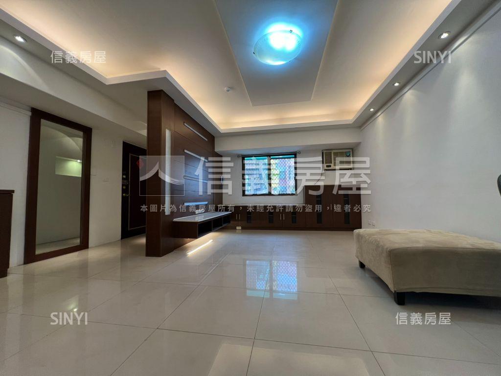 棒棒領帶城三房附平面車位房屋室內格局與周邊環境