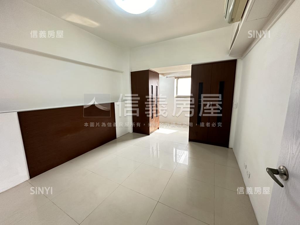 棒棒領帶城三房附平面車位房屋室內格局與周邊環境