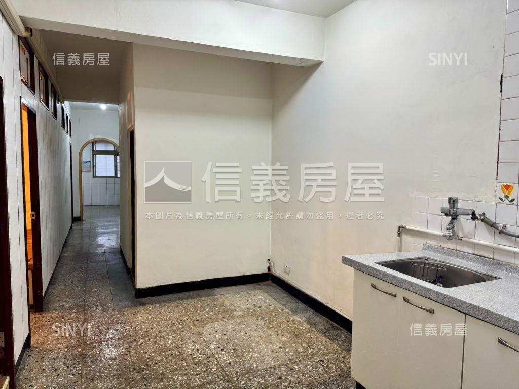 新接★方正公寓頂加房屋室內格局與周邊環境