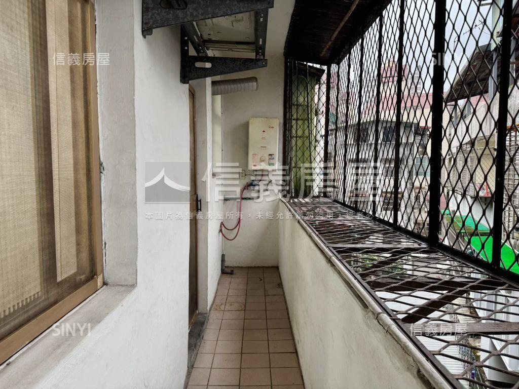 新接★方正公寓頂加房屋室內格局與周邊環境