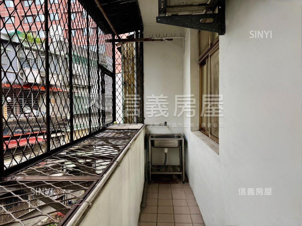 新接★方正公寓頂加房屋室內格局與周邊環境