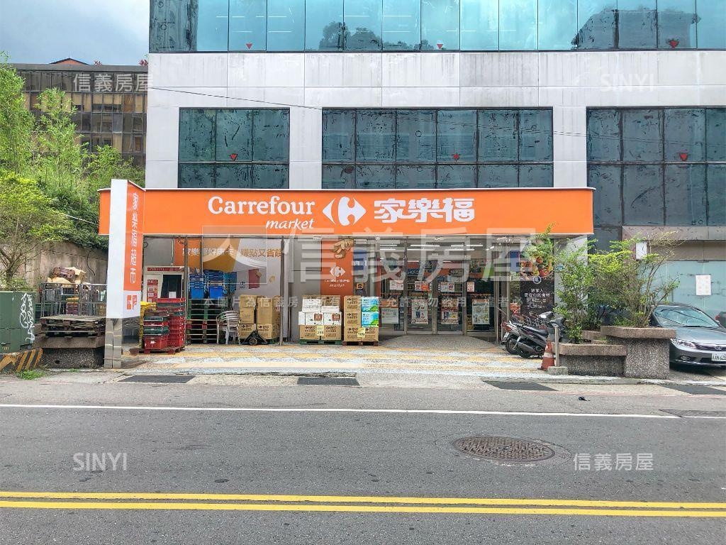 新接★方正公寓頂加房屋室內格局與周邊環境