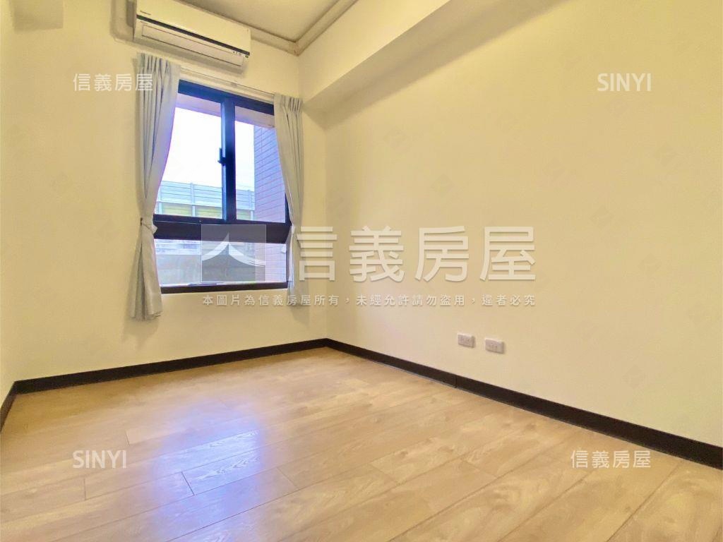近中山醫約８年屋二房平車房屋室內格局與周邊環境