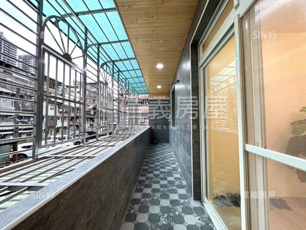 屋主誠意出售公寓二樓房屋室內格局與周邊環境