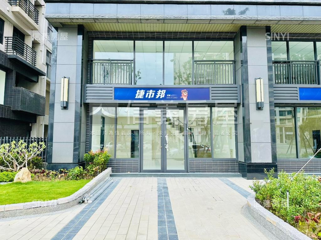 大面寬挑高店面附雙平車房屋室內格局與周邊環境