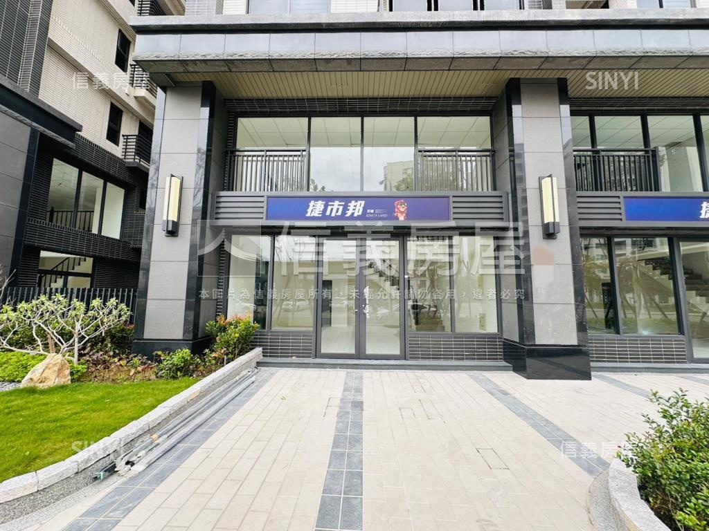 大面寬挑高店面附雙平車房屋室內格局與周邊環境