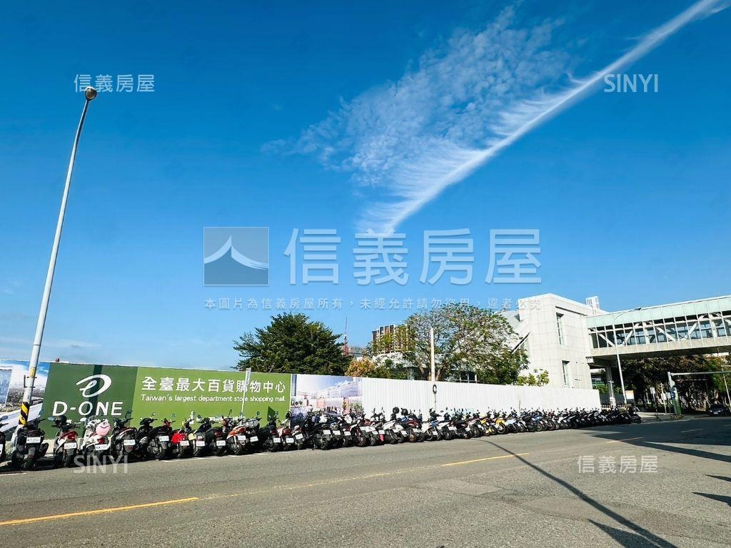 大面寬挑高店面附雙平車房屋室內格局與周邊環境