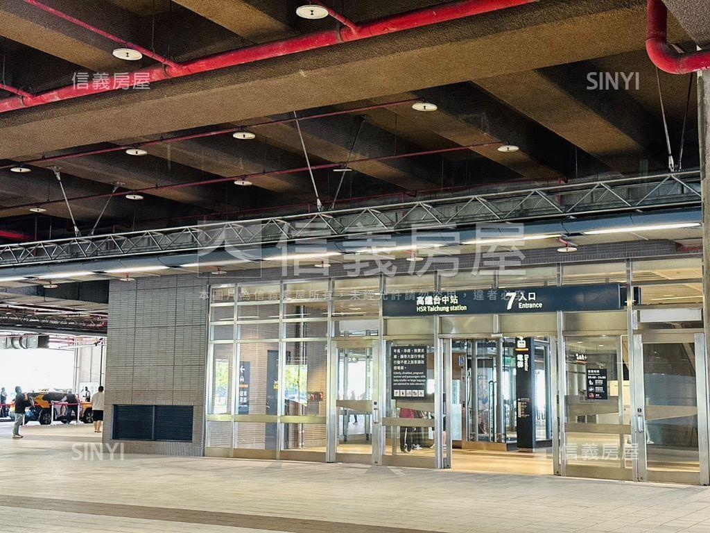 大面寬挑高店面附雙平車房屋室內格局與周邊環境