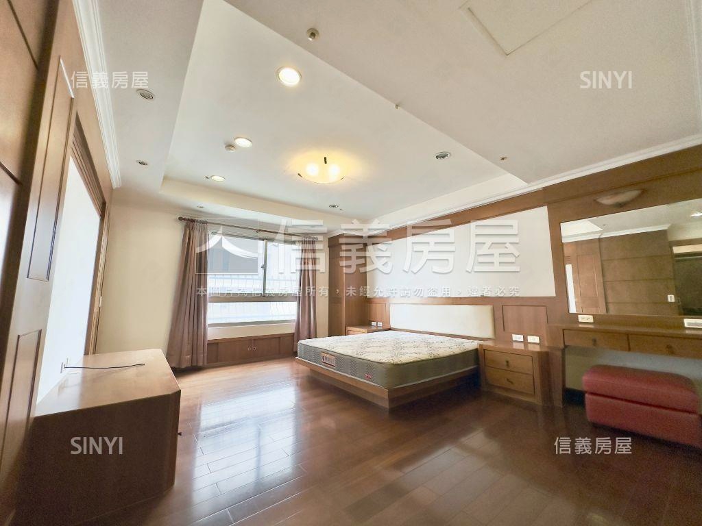 近美術館三面採光震後高樓房屋室內格局與周邊環境