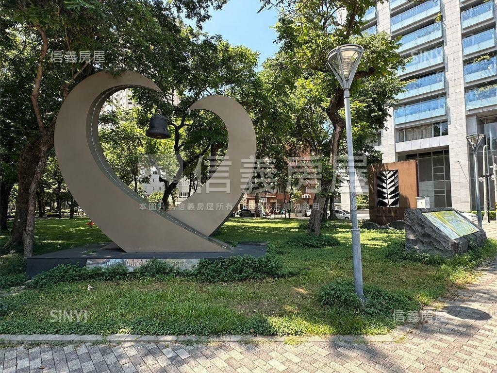 近美術館三面採光震後高樓房屋室內格局與周邊環境