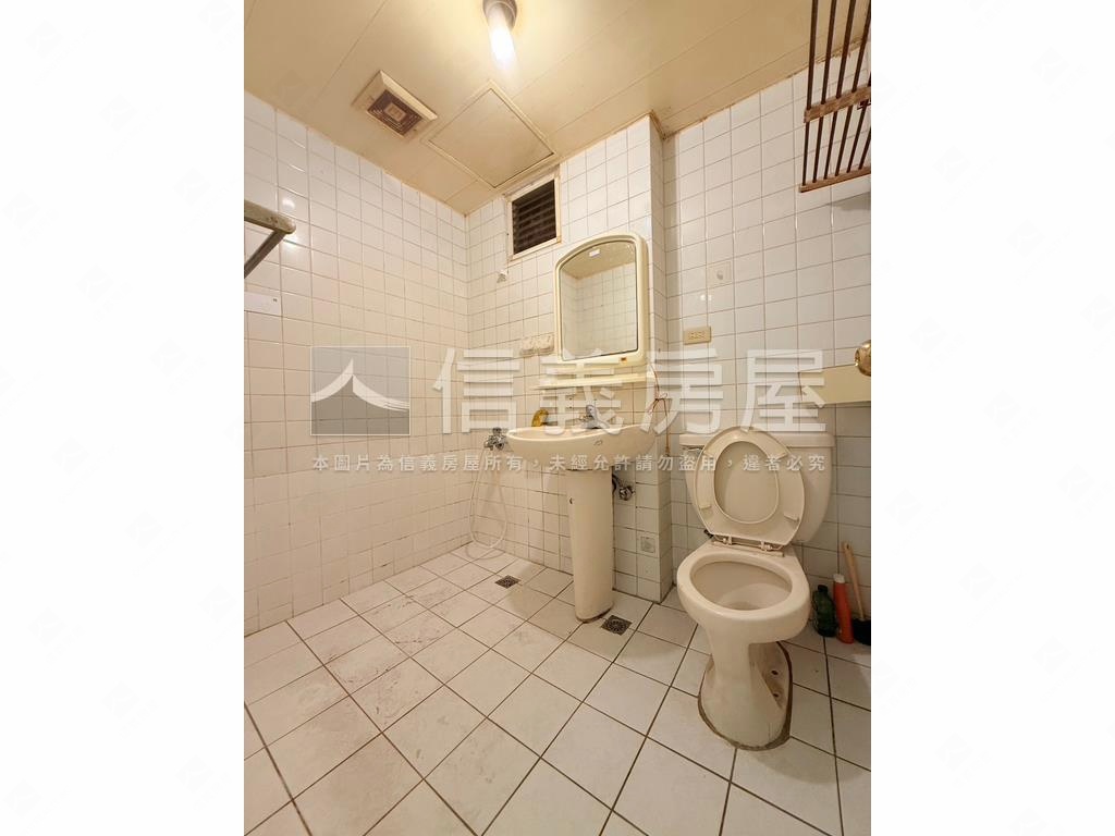 興安朝南雙衛景觀戶房屋室內格局與周邊環境