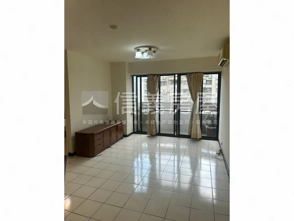 興安朝南雙衛景觀戶房屋室內格局與周邊環境