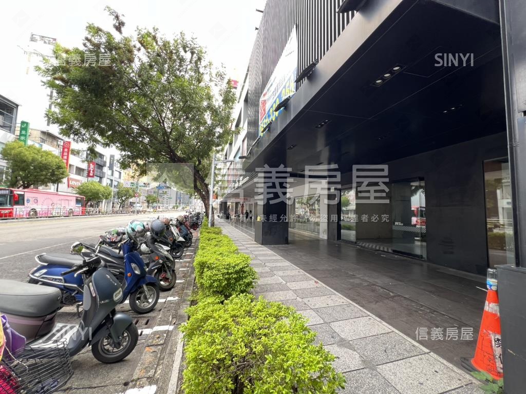 五福路麥當勞旁面寬透店房屋室內格局與周邊環境