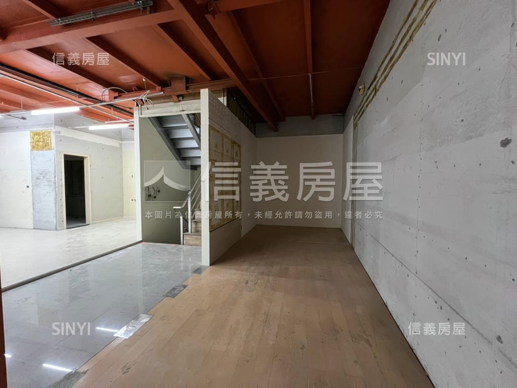 五福路麥當勞旁面寬透店房屋室內格局與周邊環境