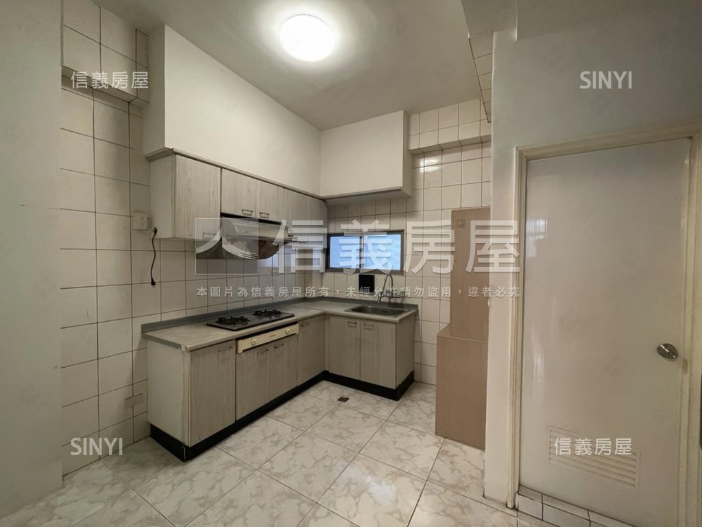 賢北花園恬靜明亮車墅房屋室內格局與周邊環境