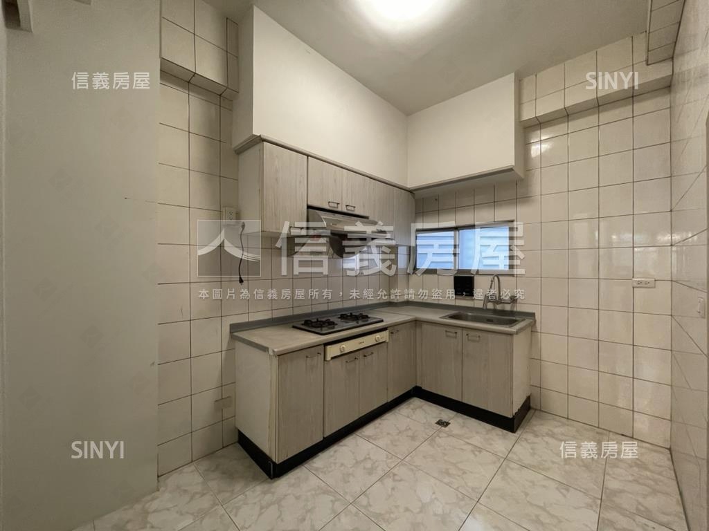 賢北花園恬靜明亮車墅房屋室內格局與周邊環境