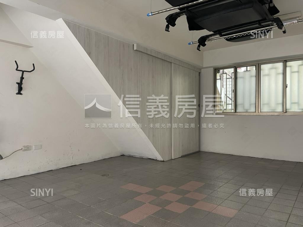 賢北花園恬靜明亮車墅房屋室內格局與周邊環境