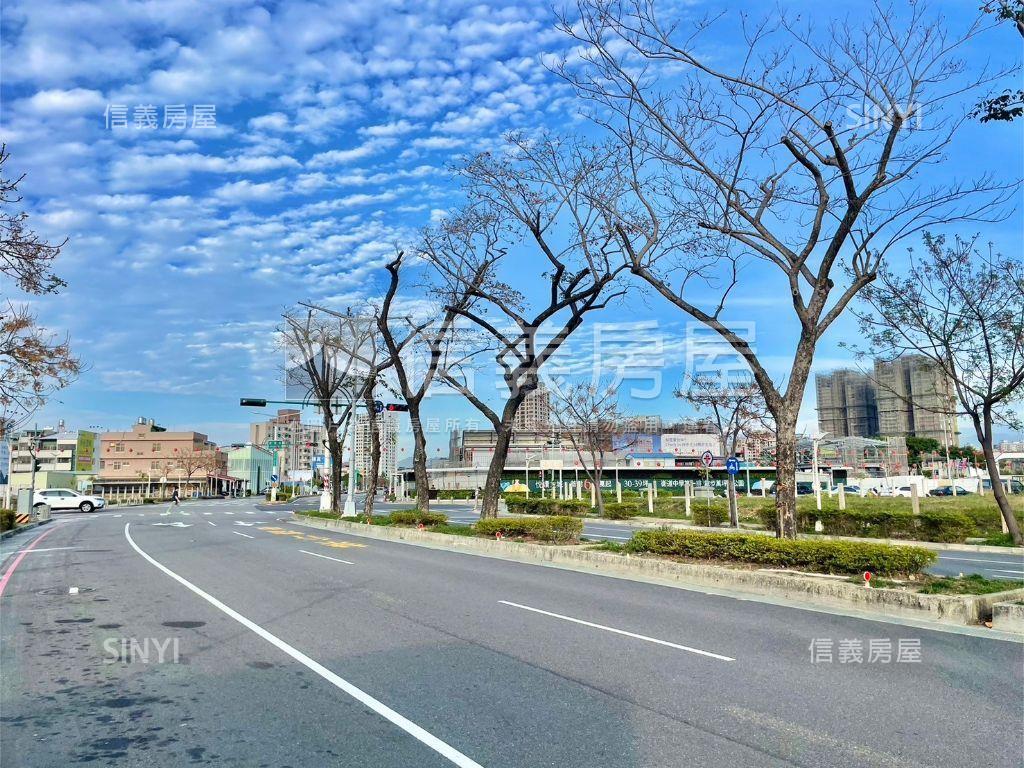 帥１４期三房雙車位視野戶房屋室內格局與周邊環境