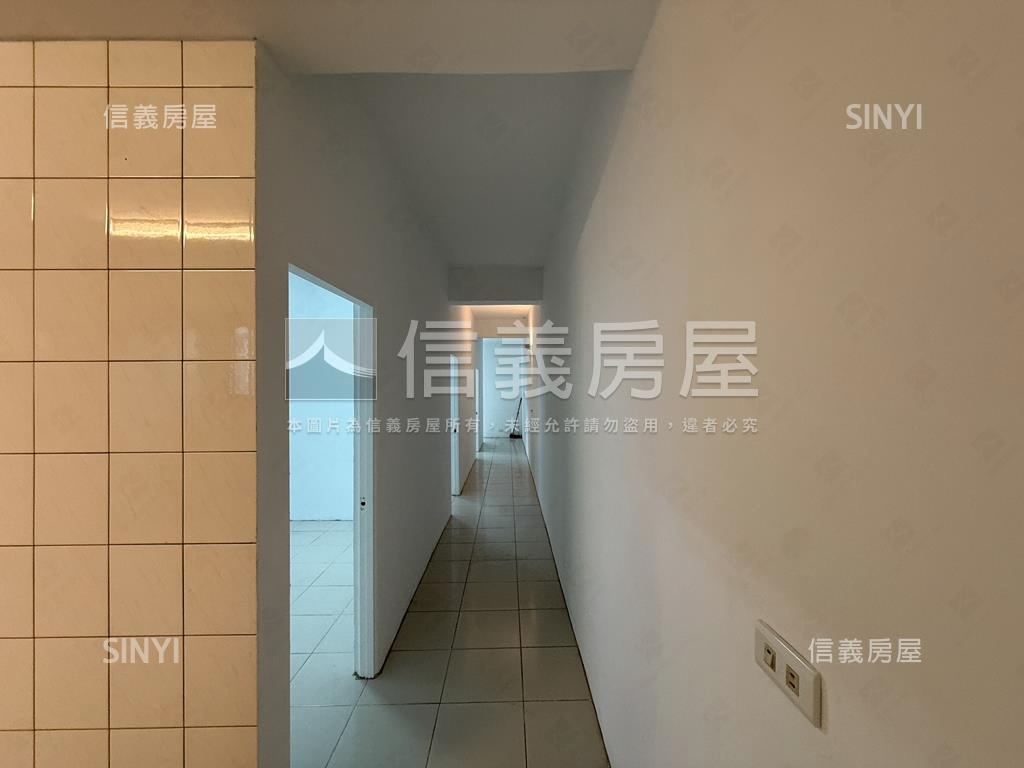 稀有邊間採光低總價３房房屋室內格局與周邊環境