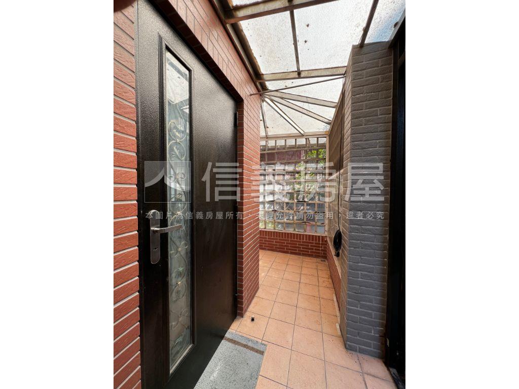 陽光明亮．綠意充盈．一樓房屋室內格局與周邊環境