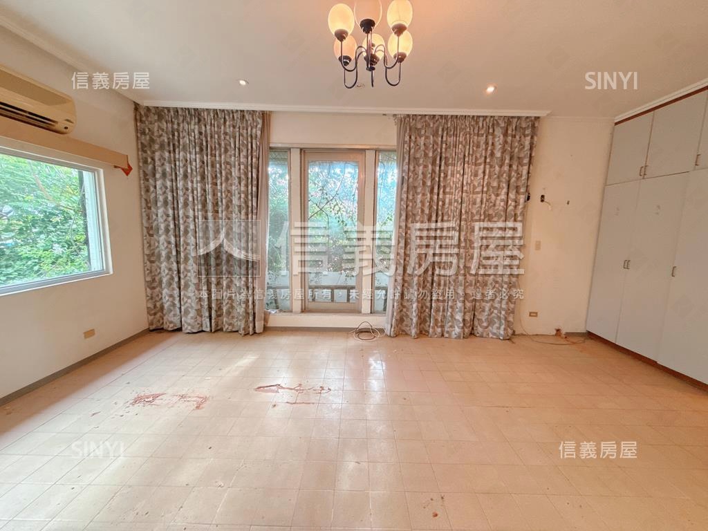 奇岩大戶別墅房屋室內格局與周邊環境