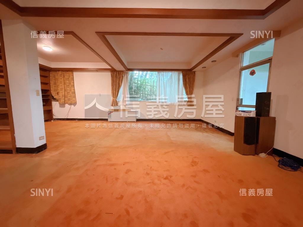 奇岩大戶別墅房屋室內格局與周邊環境