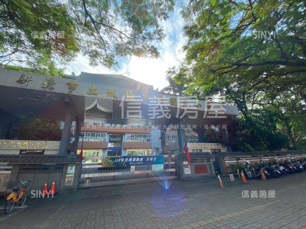 頂埔站約三分鐘大空間三樓房屋室內格局與周邊環境