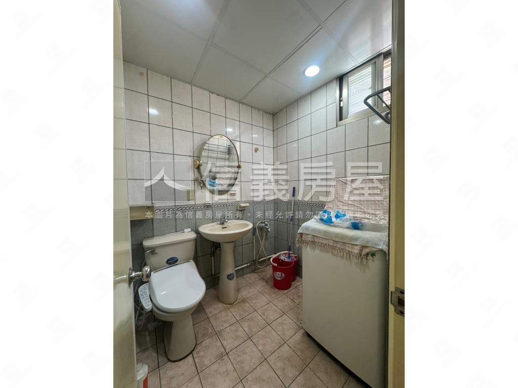 迪化街靜巷邊間１樓房屋室內格局與周邊環境