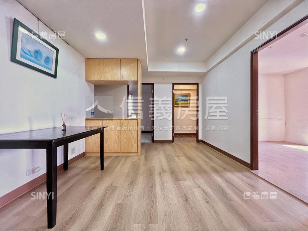 亞灣‧夢萊茵‧四房房屋室內格局與周邊環境