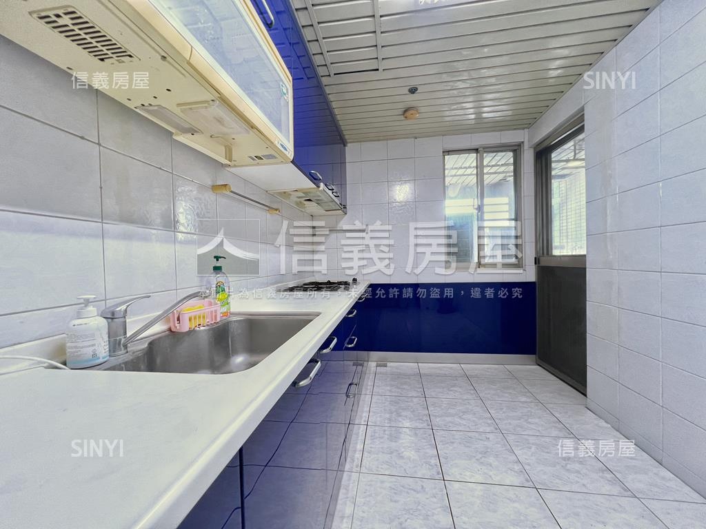 亞灣‧夢萊茵‧四房房屋室內格局與周邊環境